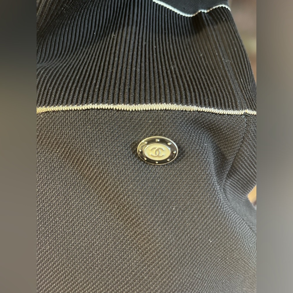 Chanel Knee Length Black Shift Dress. Size 10 - Picture 8 of 9